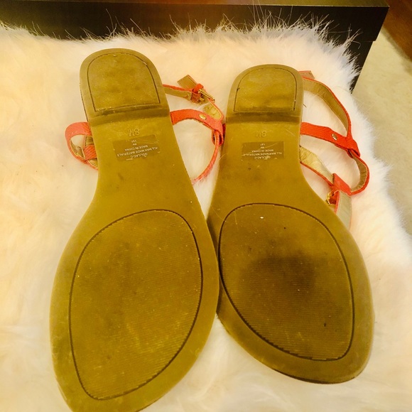 G by Guess Sandals -SOLD - Picture 3 of 3